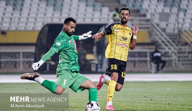 سپاهان با خیال راحت در صدر ماند؛ کسی جلودار شاگردان محرم نیست