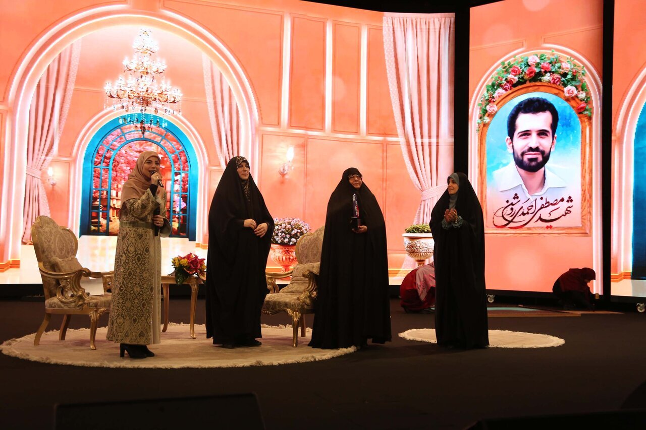 جشن بزرگ  زن جریان زندگی