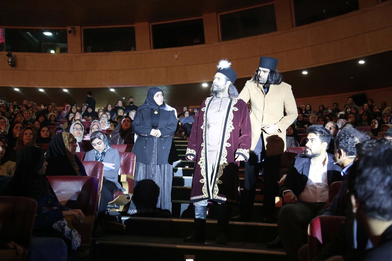 جشن بزرگ  زن جریان زندگی