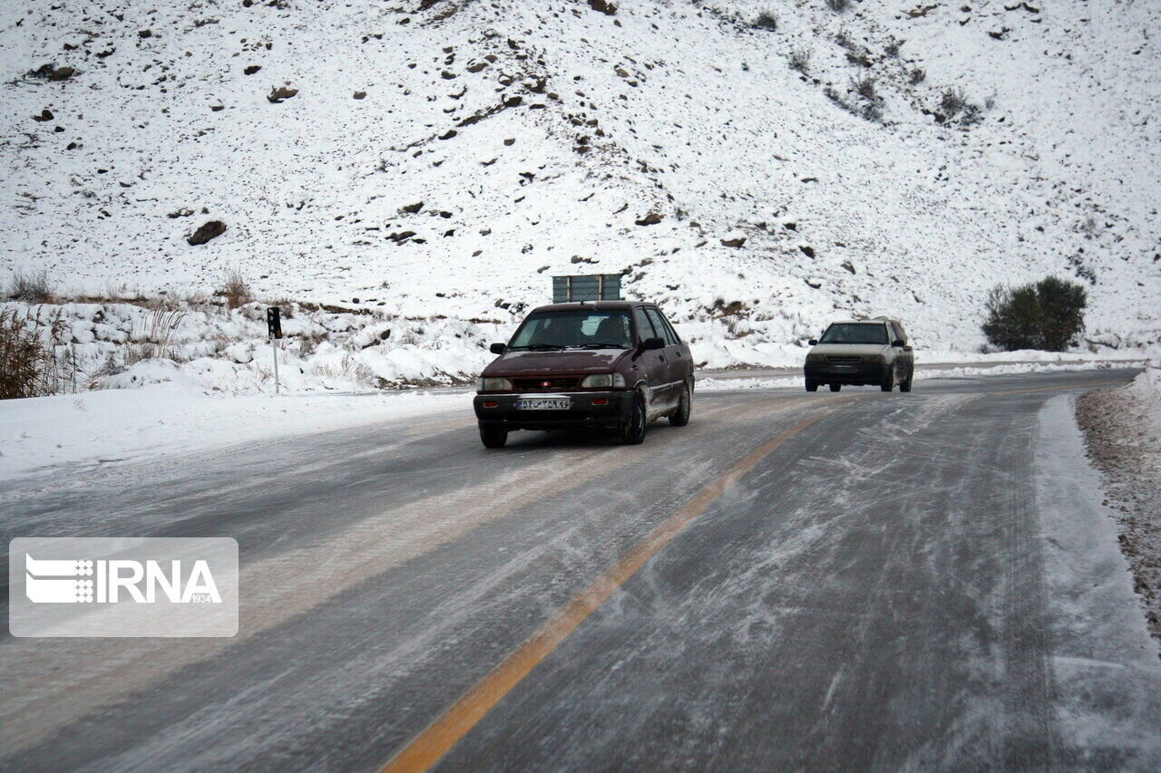 جاده‌های جنوبی استان اردبیل به علت برف لغزنده است