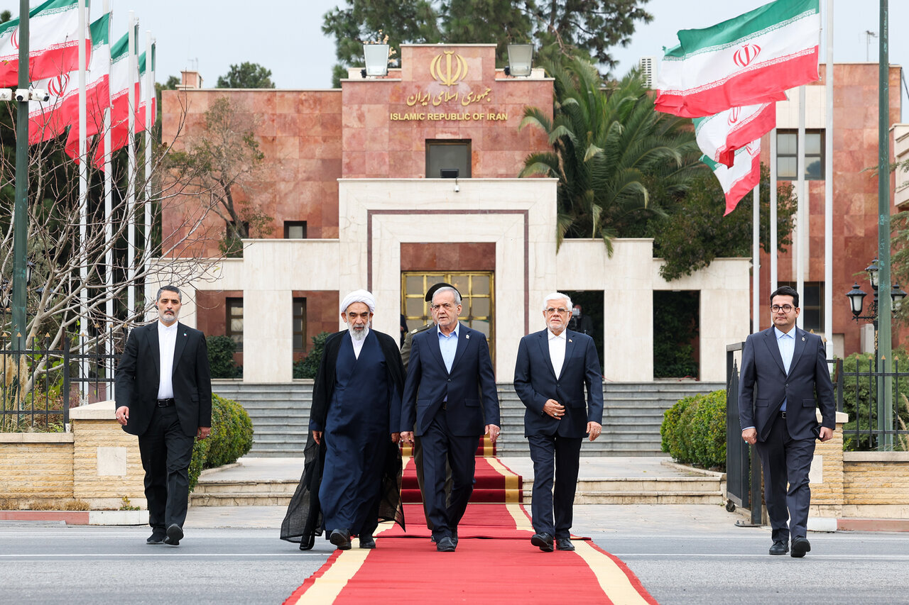 7 دستور کار ویژه پزشکیان در آستانه | دیدارهای ویژه رئیس جمهور در عشق آباد