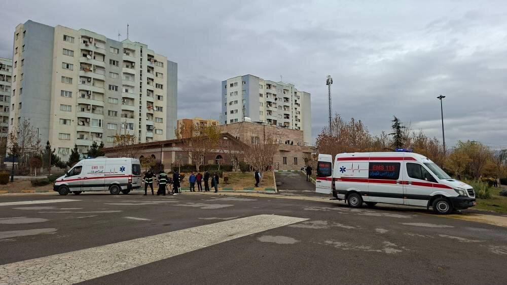 برخورد خودرو با دانش آموزان ۴ مصدوم برجای گذاشت | انتقال مصدومان با بالگرد | تصاویر