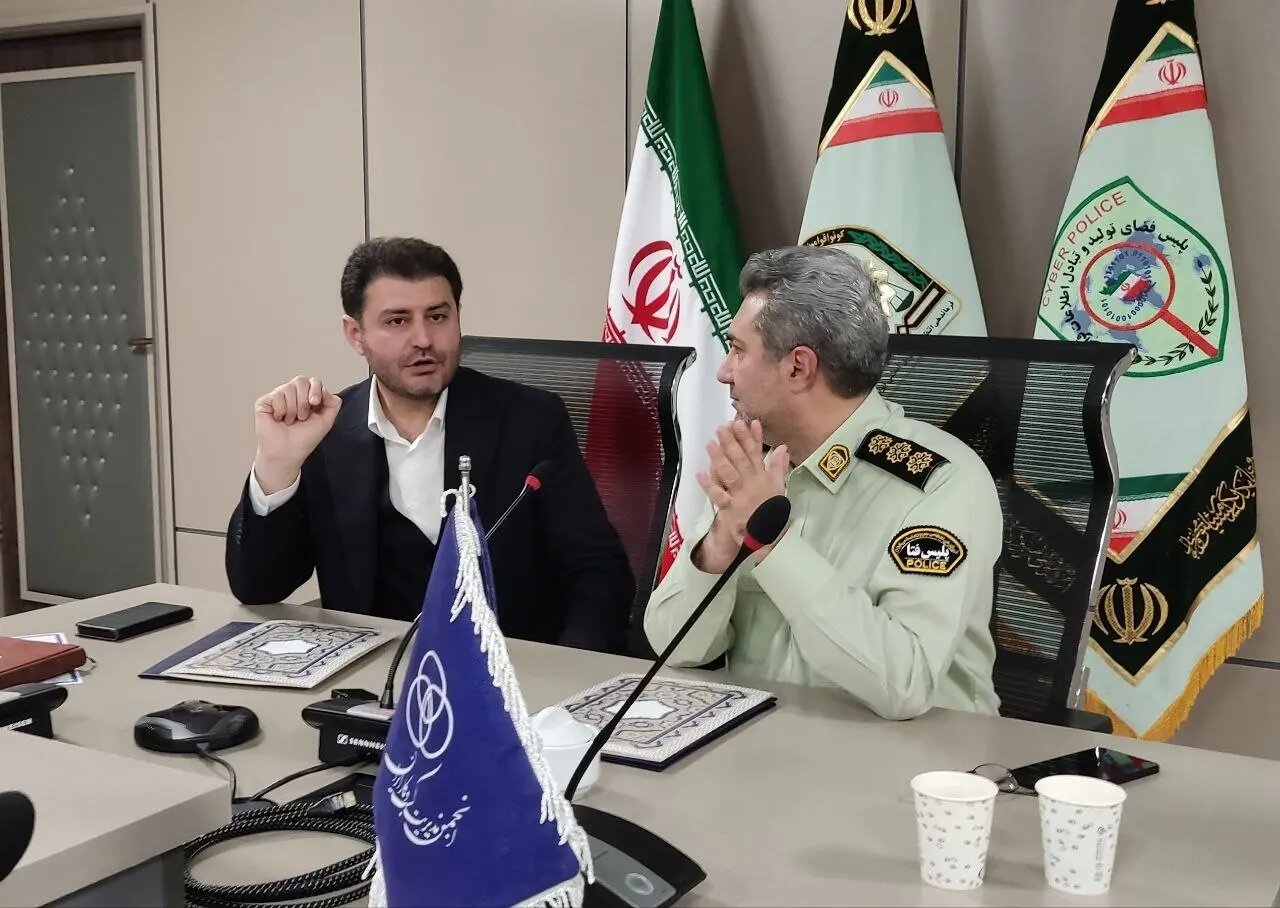 امضای تفاهم نامه همکاری پلیس فتا تهران و انجمن مدیریت کسب و کار ایران