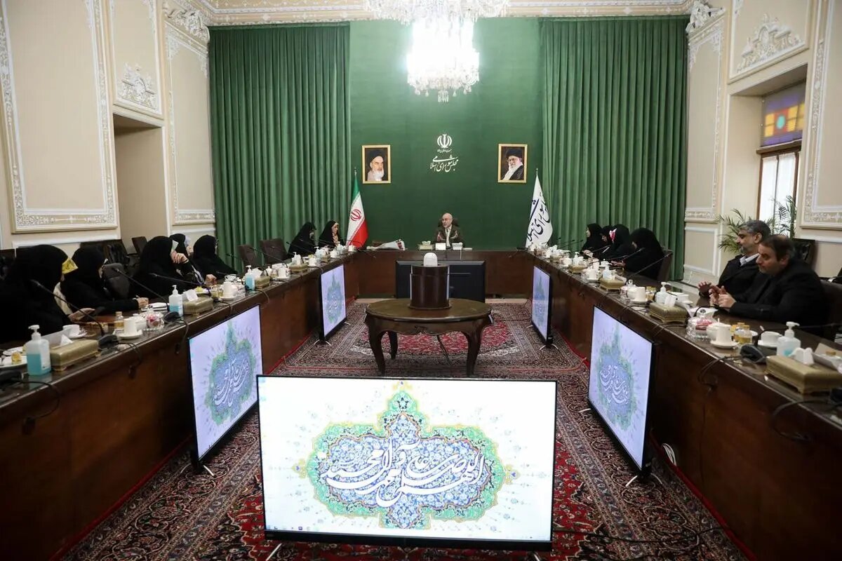 پیگیری اجرای طرح ساماندهی کارکنان و بازنگری در مصوبه اخیر مهریه مطالبه نمایندگان زن مجلس از قالیباف