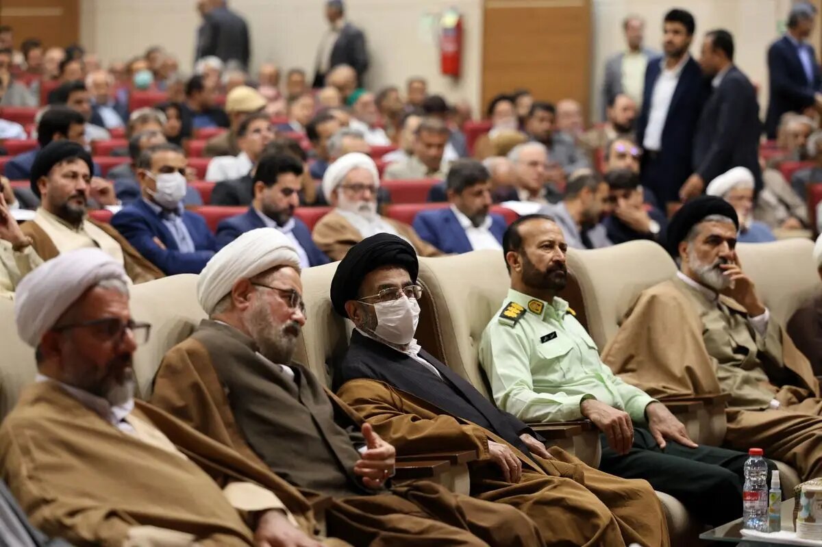 محبت حضرت زهرا(س) در دل همه جریان دارد