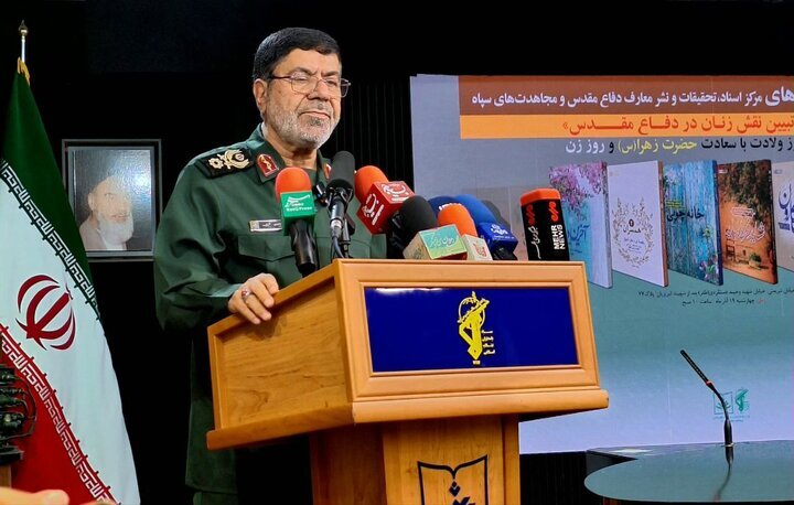 در تصویرسازی هنرمندانه نقش زنان در جنگ کوتاهی کردهایم