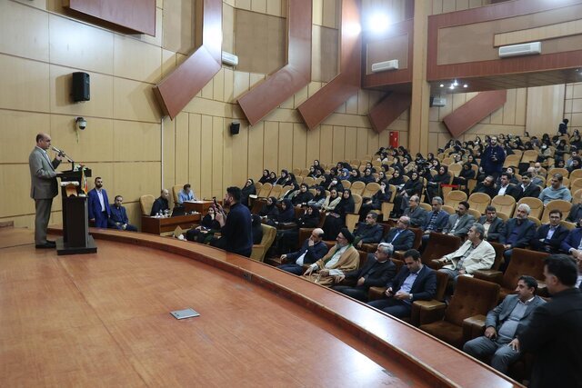 توسعه کشور با نقشآفرینی نخبگان و مراکز علمی محقق میشود