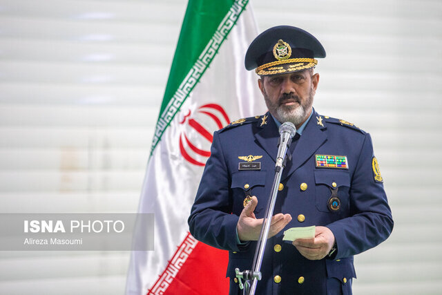 وزیر دفاع: بانوان ایرانی در طراحی و تولید سامانههای پهپادی مشارکت مؤثر دارند