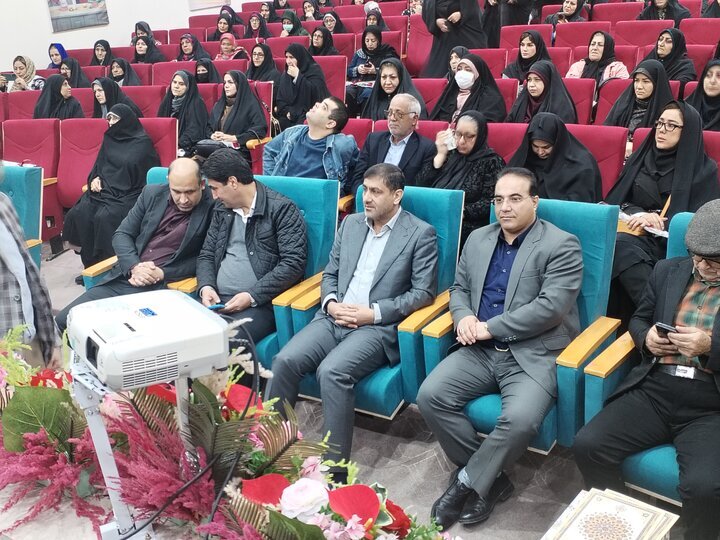 فرماندار پیشوا: توسعه واقعی بدون حضور زنان شکل نمیگیرد
