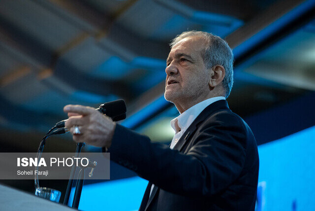 پزشکیان: ضروری است زینپس تمام صنایع آببر صرفاً در سواحل جنوبی توسعه پیدا کنند