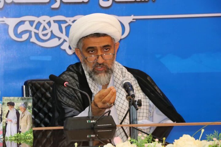 سکوت برابر هنجارشکنیهای اخلاقی و بیبندوباری خیانت به آرمانها است