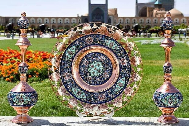انجام داوری ۱۲۴ اثر منتخب ارسالی هشتمین به نشان مهر اصالت ملی دراصفهان