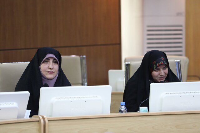 نشست فراکسیون زنان مجلس با وزیر بهداشت؛ سند سلامت بانوان تدوین میشود