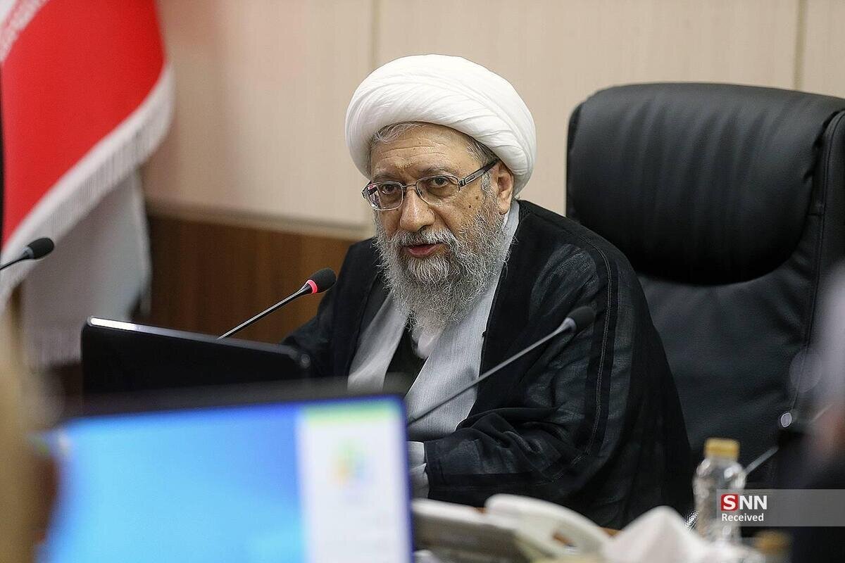 آیت الله آملی لاریجانی: بحث بانکها به ما ارتباط ندارد مگر اینکه مربوط به سیاست اقتصادی مجمع تشخیص مصلحت نظام باشد + فیلم