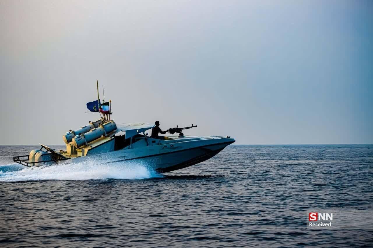 پاسخ موشکی و قاطع سپاه به گزافهگوییها درباره جزایر سهگانه/ بررسی فنی رزمایش دریایی دفاع از جزایر ۳ گانه