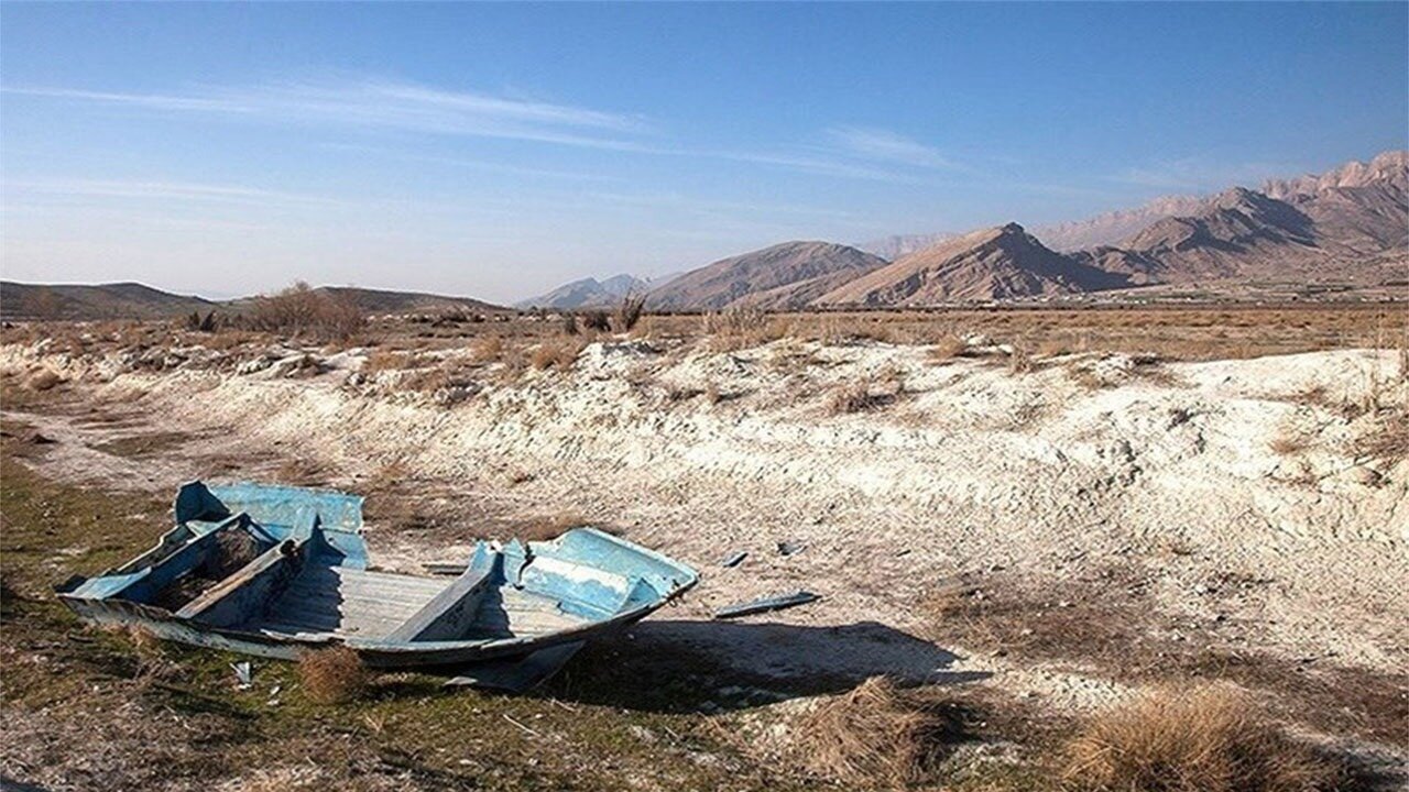 مشارکت مردمی و همکاری بین المللی برای احیای تالاب پریشان