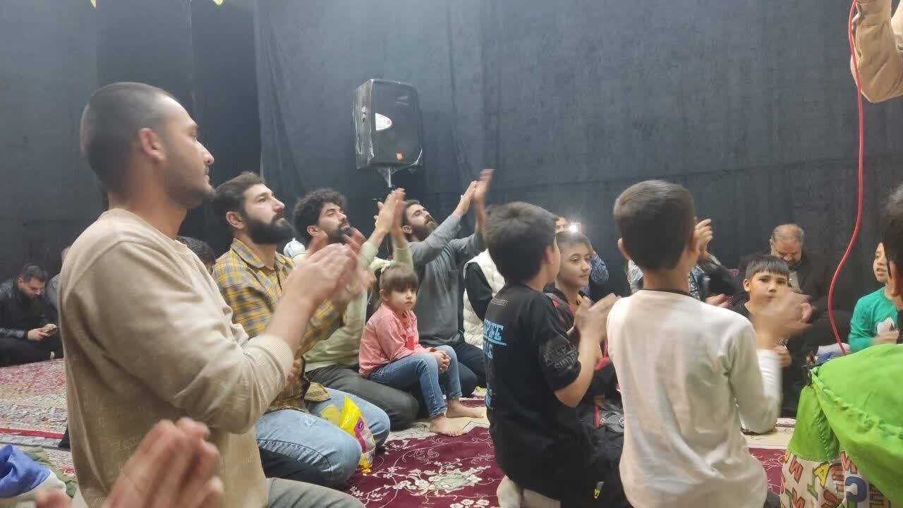 شادمانی قمیها در سالروز ولادت حضرت فاطمه زهرا (س)