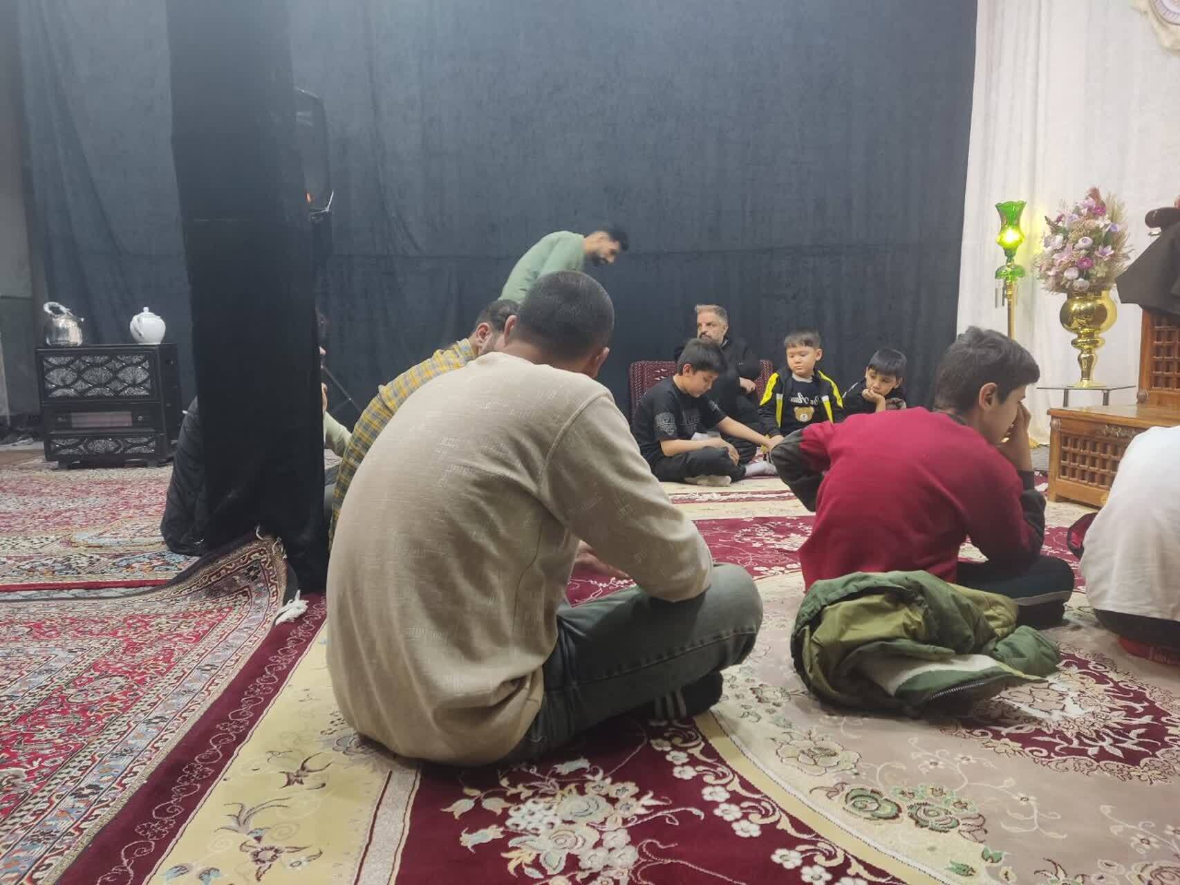 شادمانی قمیها در سالروز ولادت حضرت فاطمه زهرا (س)