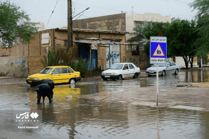 باران خیابان‌های خرمشهر را ونیزی کرد