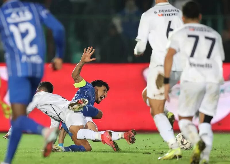 بیانیه اعتراضی استقلال؛ سرنوشت قهرمانی را دارید عوض میکنید