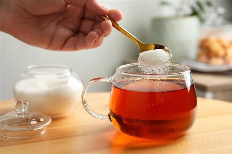 این افراد چای داغ ننوشند | طبع چای سیاه سرد است یا گرم ؟ ؛ مصلح چای سیاه چیست ؟