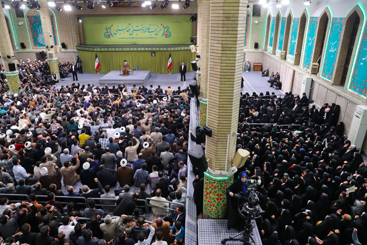 پاسخ رهبر انقلاب به کسانی که احتمال تکرار درگیری نظامی را مطرح میکنند | کمبودهای زیادی داریم اما کشور در حال پیشرفت است