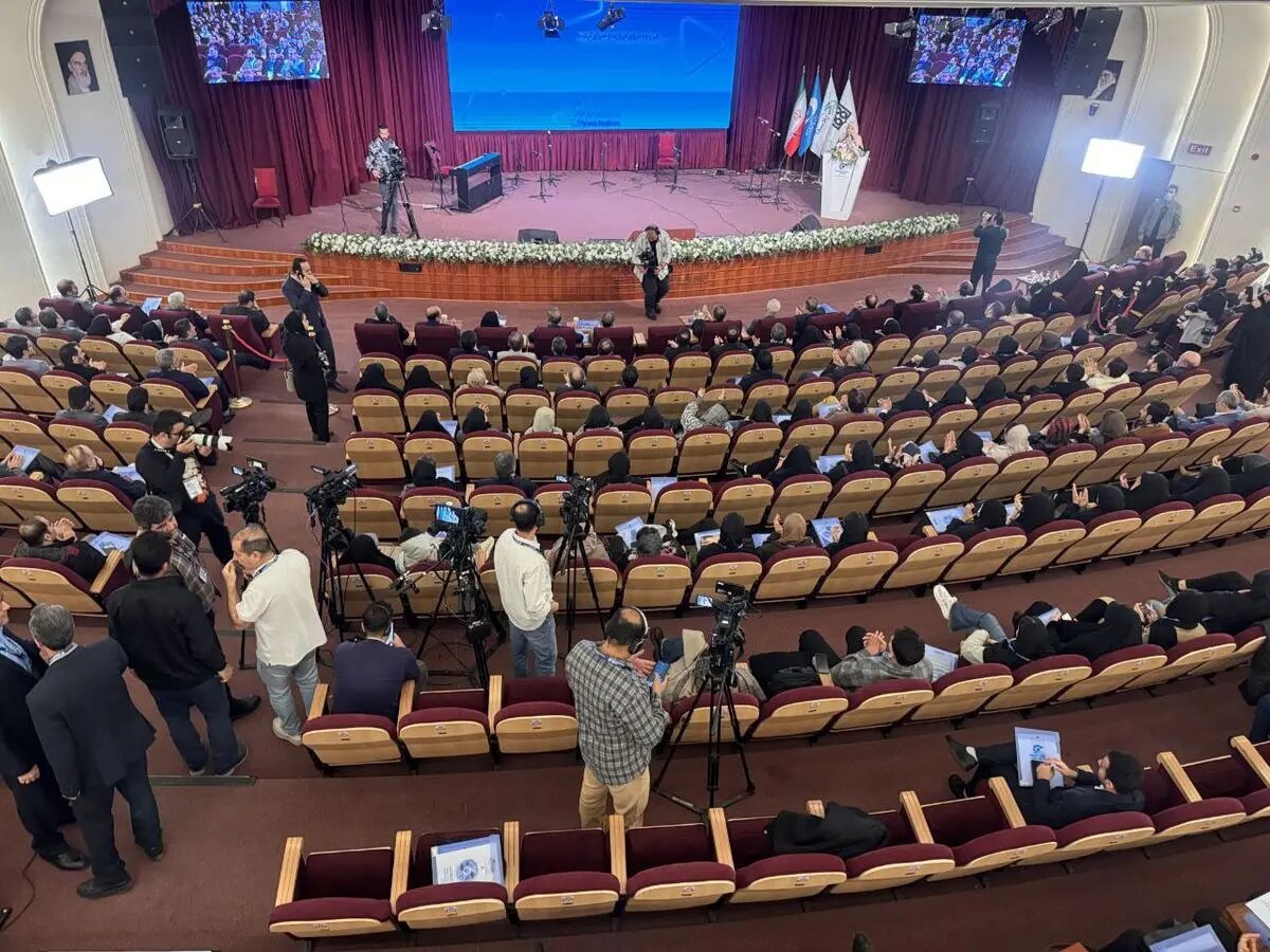 آینده سلامت را نه نظارهگر، بلکه سازنده خواهیم بود