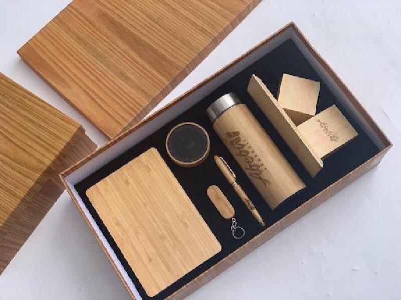 هدایای شرکتی و نقش آنها در ایجاد مزیت رقابتی