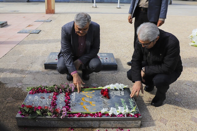 جمعی از مدیران ایسنا با خانواده شهید عمرانی دیدار کردند