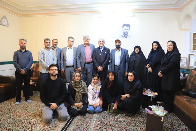 جمعی از مدیران ایسنا با خانواده شهید عمرانی دیدار کردند