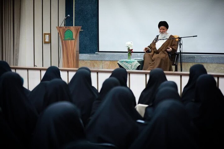 علم الهدی: جامعه در مسئله زن و حجاب وارد مرحله «جهاد عملی» شده است