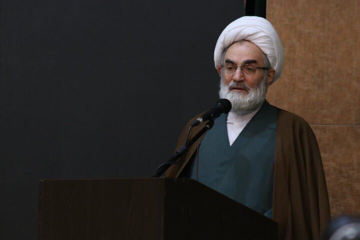 آیت الله فلاحتی: انقلاب اسلامی خط بطلان بر تحقیر زن در غرب کشید