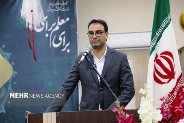 علیفر: مدرسه خاستگاه اصلی تحول آموزشی است