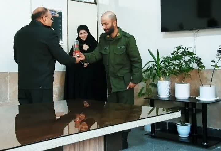 غافلگیرترین آغوش دنیا همزمان با ولادت حضرت فاطمه (س) در مرکزآموزش شهیدمطهری فراجای نیشابور