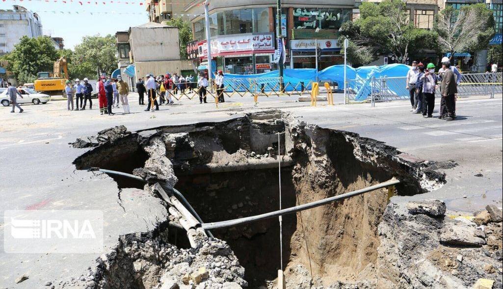 دلیل فروریزش زمین در شهرک ولیعصر منطقه ۱۸ تهران چه بود؟