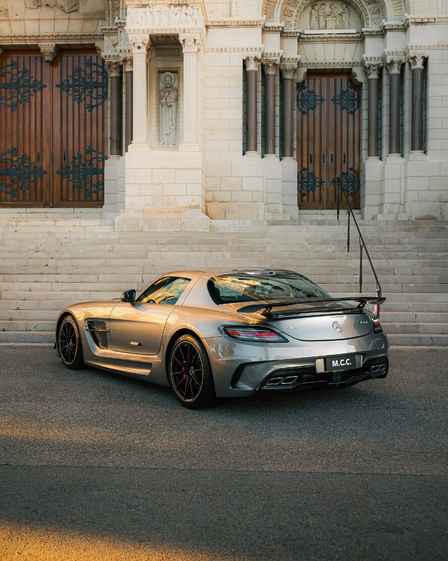 مرسدس بنز SLS AMG بلک سریز؛ کمیاب، خاص و کاملا طبیعی!