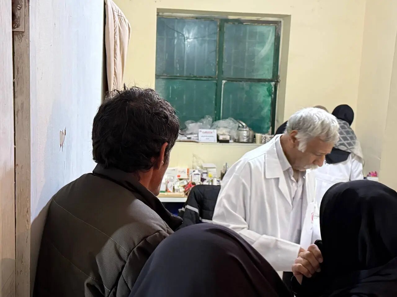 ارائه خدمات درمانی رایگان هلال احمر در مناطق کم برخوردار لرستان همزمان با آغاز «نذر خدمت ۸»