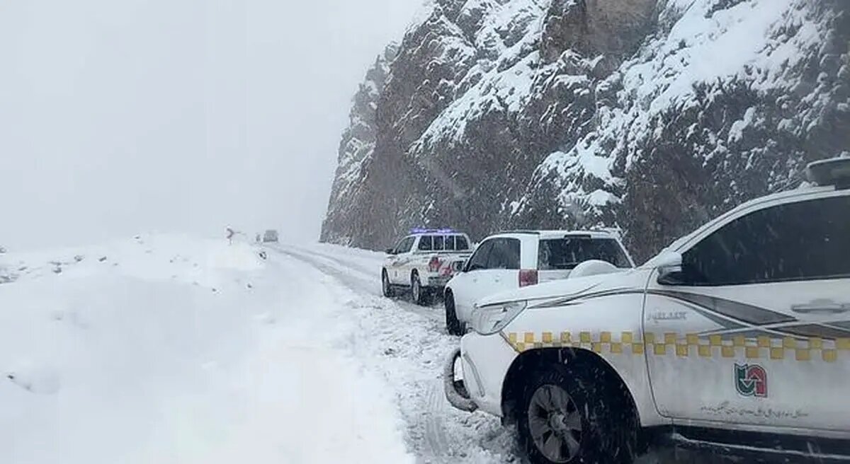برف و لغزندگی در برخی جادهها؛ محدودیتهای ترافیکی ۲۱ آذر اعلام شد