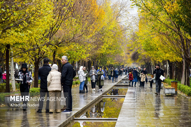 باران غبارآلودگی را از چهره اصفهان شست؛ بازگشت طراوت به آسمان نصف جهان