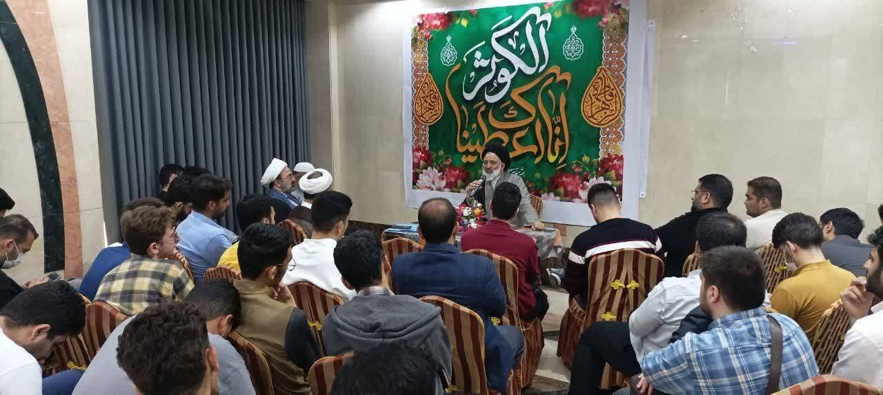 برگزاری سه جشن میلاد حضرت فاطمه (س) و یک مراسم عقد دانشجویی در کاروان‌های عمره دانشگاهیان + عکس