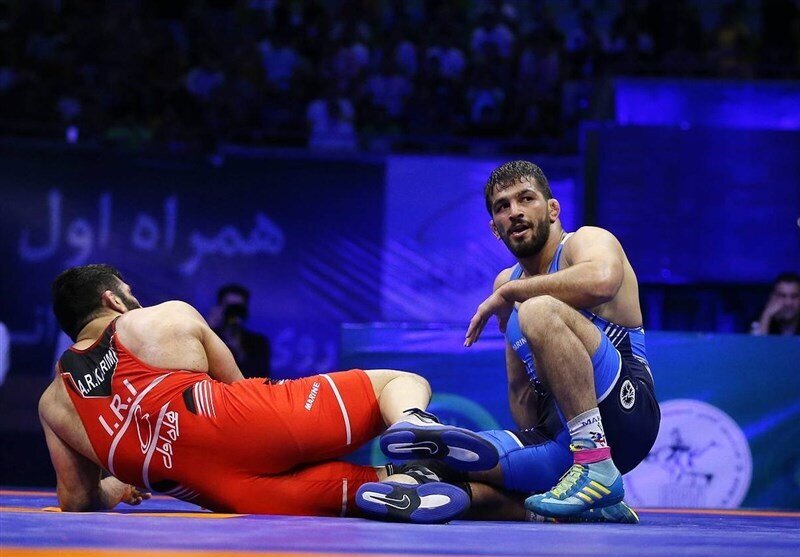 استقلال جویبار با پیروزی ۷ بر ۳ مقابل خیبر خرمآباد، فینالیست لیگ برتر کشتی آزاد شد/ شروع طوفانی حسن یزدانی
