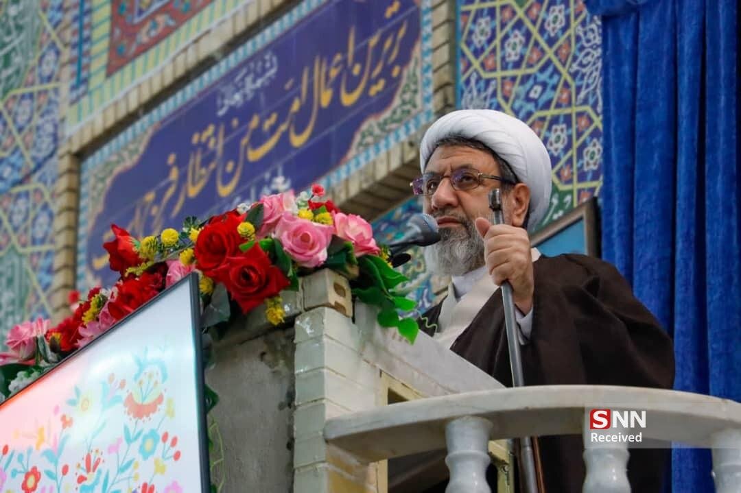 امام جمعه کرمان : حوزه و دانشگاه ٢ نهاد سرنوشتساز کشور هستند