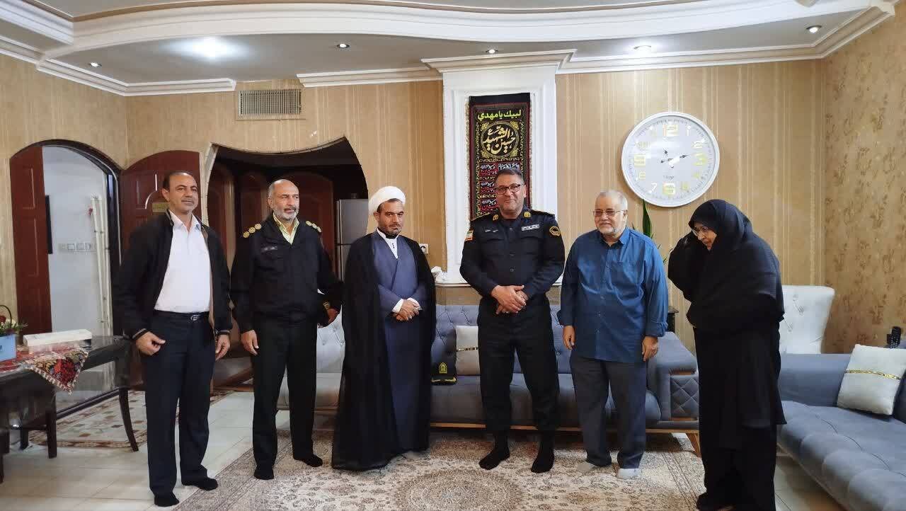 گرامیداشت روز مادر توسط فرمانده انتظامی نیشابور از خانواده شهید سردار احمدرضا رحمتی