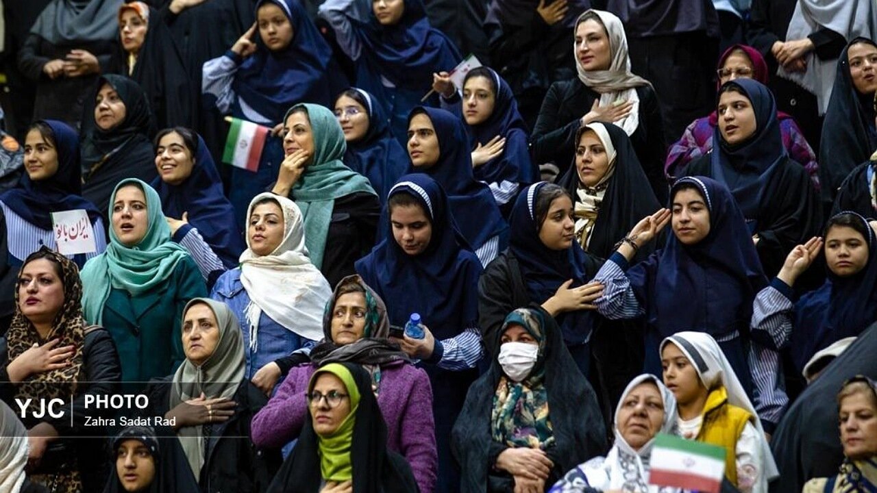 چهارمین جشن بزرگ «ایرانبانو» برگزار شد