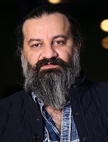 چهره ها/ تولد ۵۵ سالگی مهراب قاسم‌خانی با کپشنی که همه را به فکر برد
