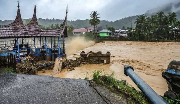 شمار تلفات سیل و رانش زمین در اندونزی به هزار نفر رسید