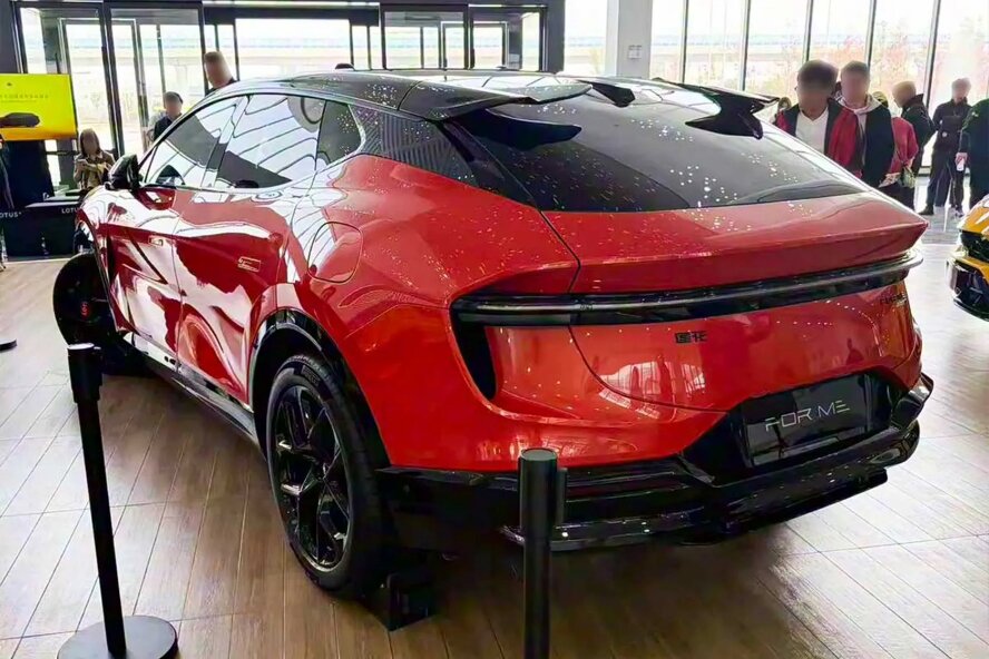 معرفی لوتوس فورمی، نسخه پلاگینهیبرید الترا با ۹۵۰ اسب بخار قدرت