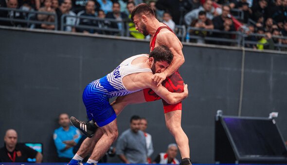 کمک روسها به تیمهای کشتی استقلال و بانک شهر