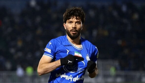 کارت بازی هافبک استقلال صادر شد