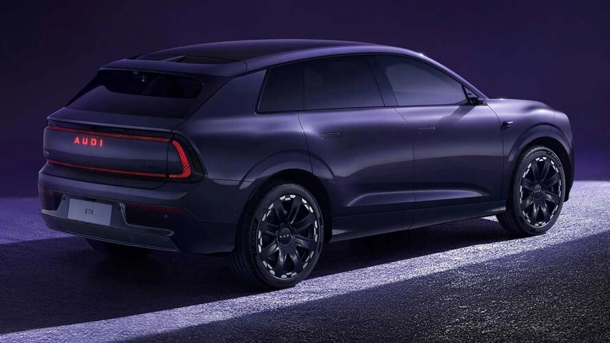 معرفی آئودی E7X، شاسیبلند برقی برند AUDI با ۶۷۰ اسب بخار